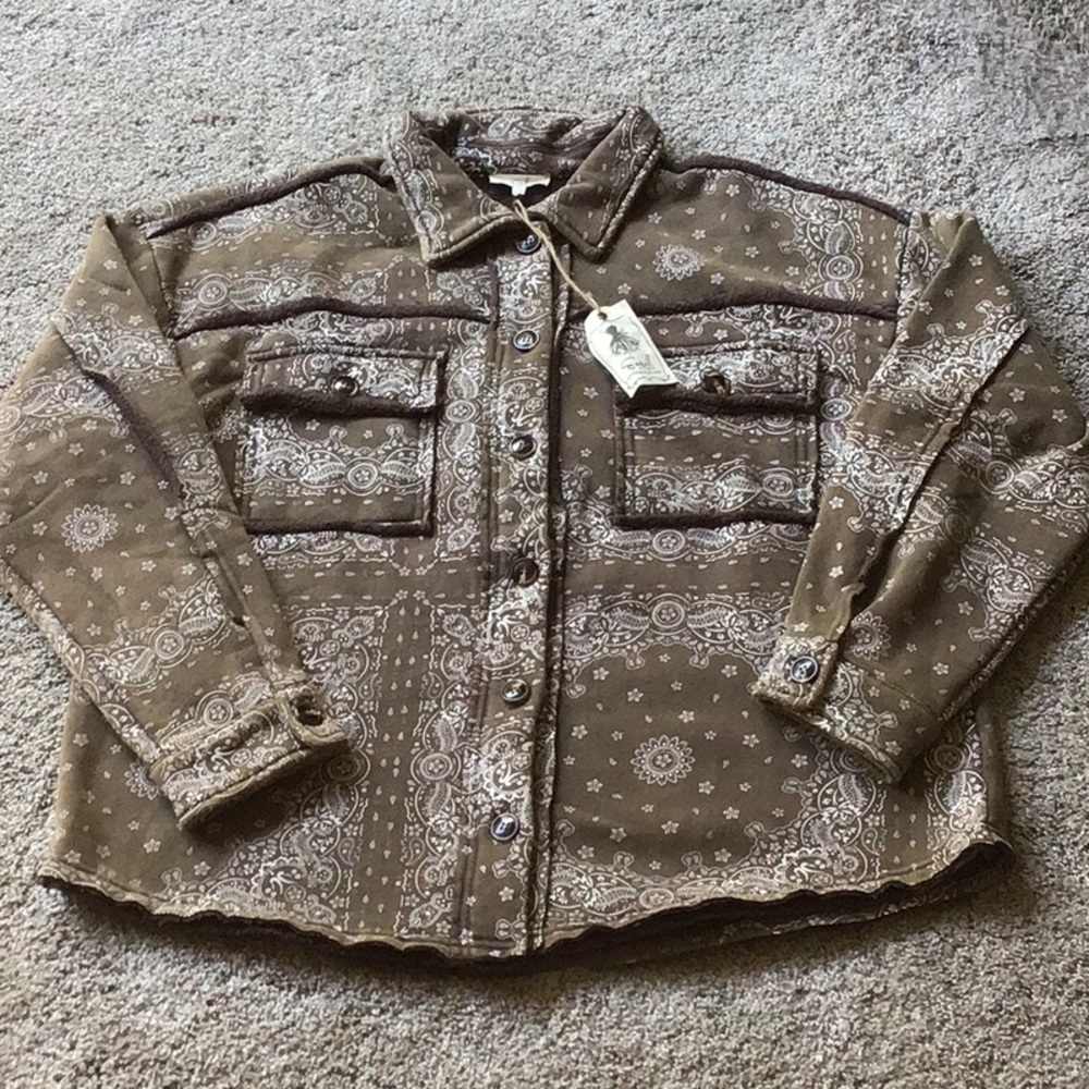EASEL PAISLEY SHERPA LINED SHACKET - SMALL